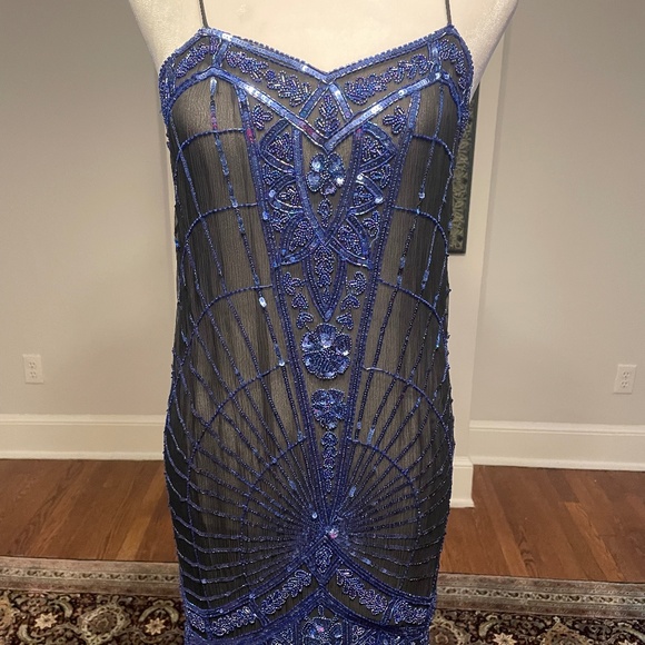 Luxury CAROLINE DESIGNER SILK WITH INTRICATE BEADING GOWN VIDEO IN PHOTOS - Picture 4 of 17